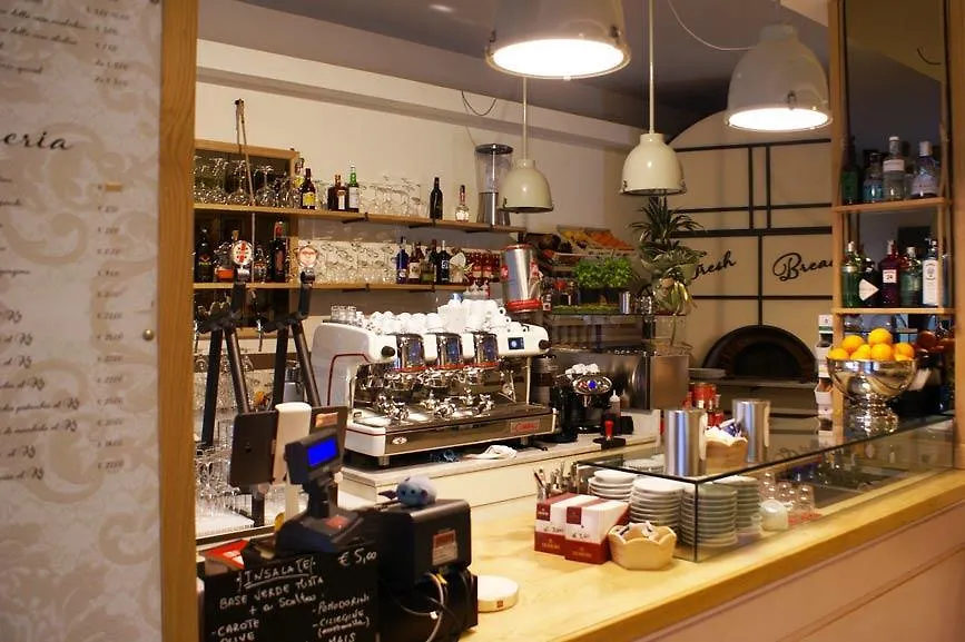 Garibaldi B&B Pisa 3*,  Italy